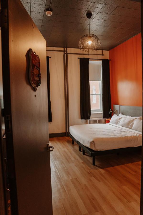 Hotel Historique Et Manoir Route 66 Saint-Victor ภายนอก รูปภาพ