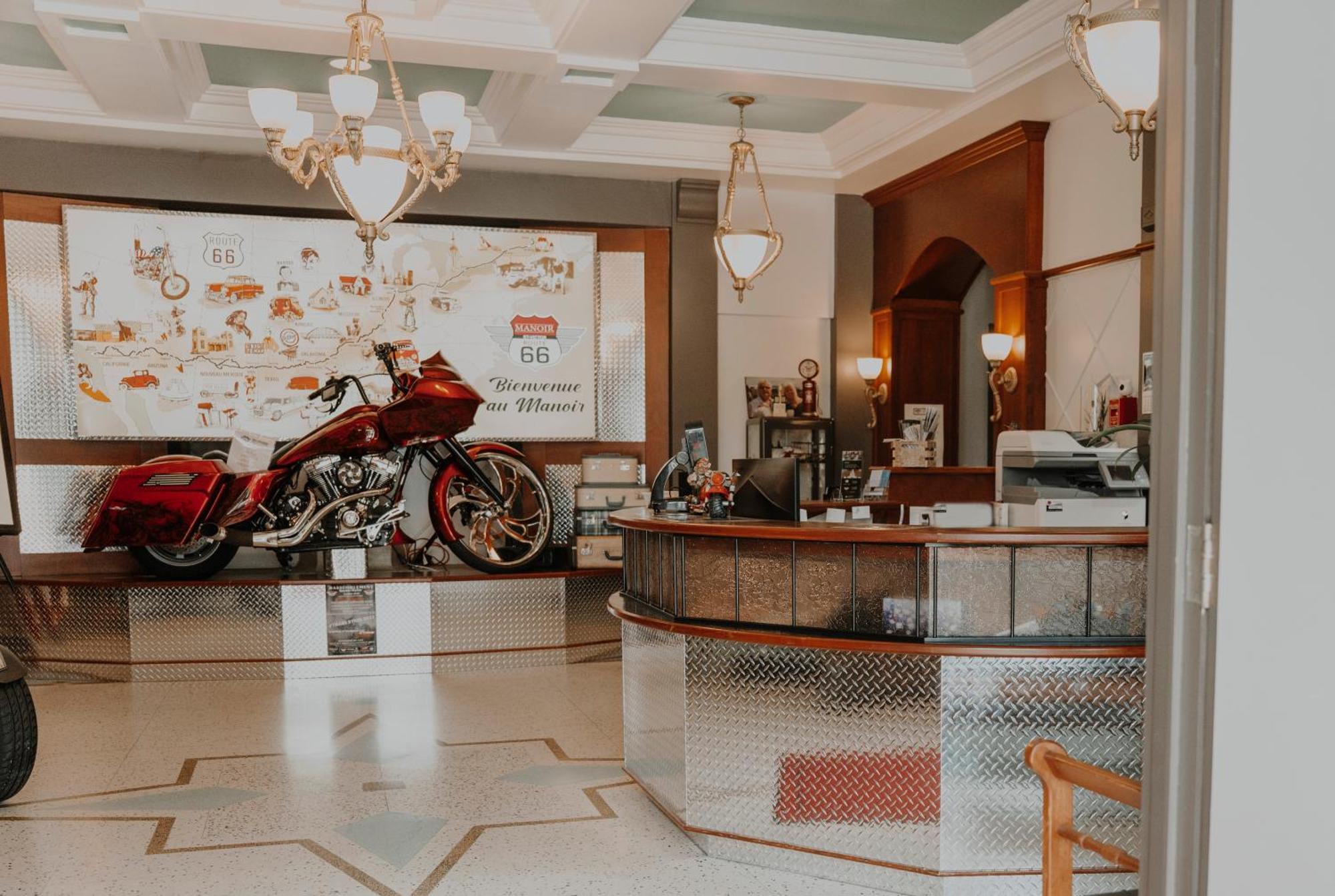 Hotel Historique Et Manoir Route 66 Saint-Victor ภายนอก รูปภาพ